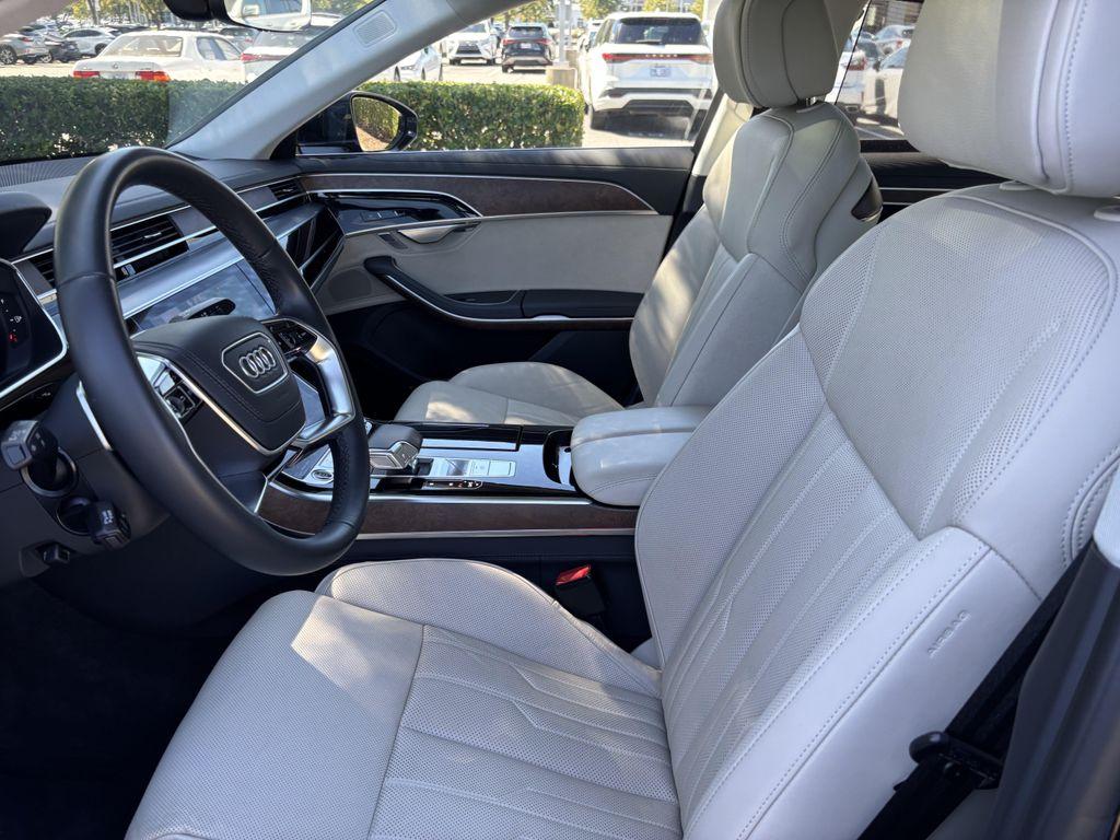 Audi A8 view 16