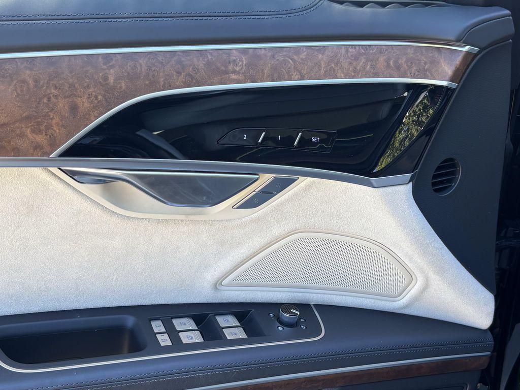 Audi A8 view 15