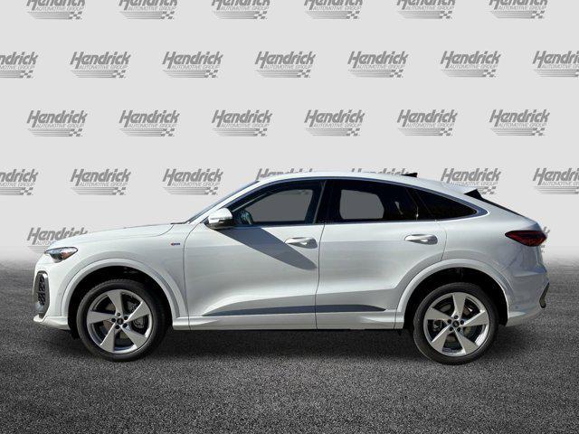 new 2025 Audi Q5 car, priced at $59,472