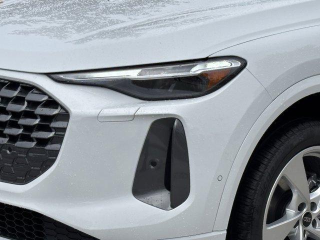 new 2025 Audi Q5 car, priced at $58,080