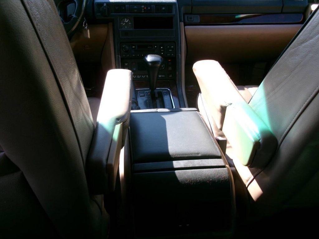 used 2001 Land Rover Range Rover car, priced at $6,995