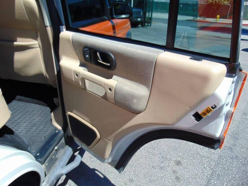 used 2003 Land Rover Discovery car, priced at $12,995