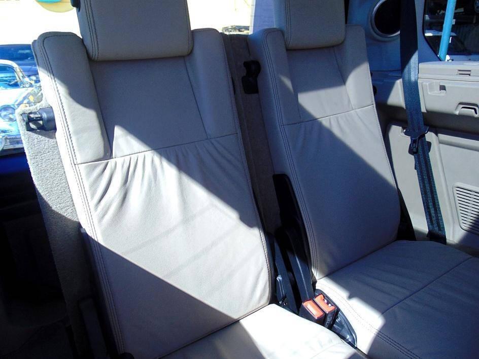 used 2016 Land Rover LR4 car, priced at $15,995