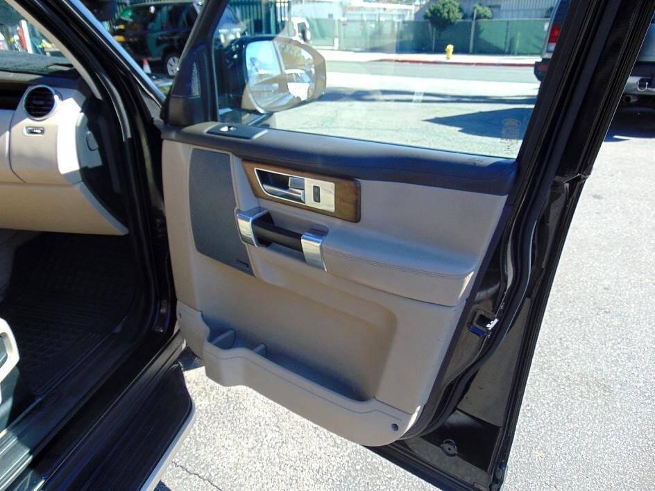 used 2016 Land Rover LR4 car, priced at $15,995