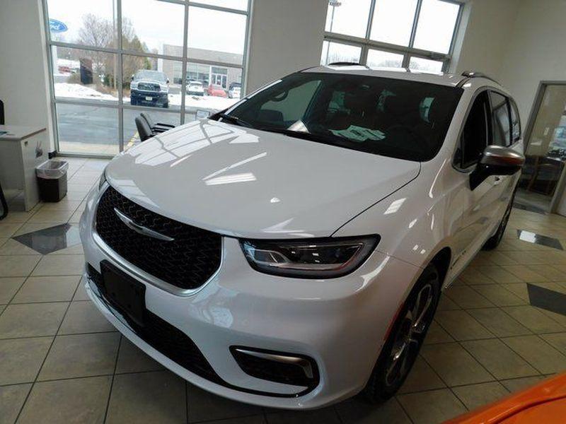 new 2026 Chrysler Pacifica car, priced at $54,382