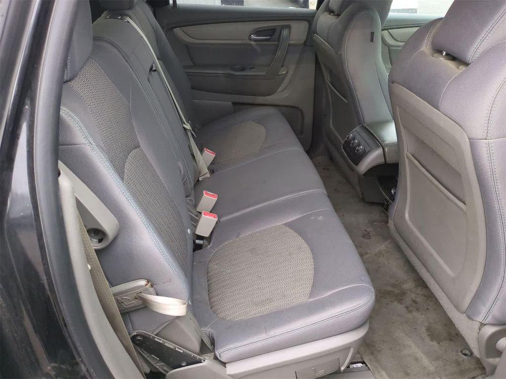 used 2015 Chevrolet Traverse car, priced at $5,500