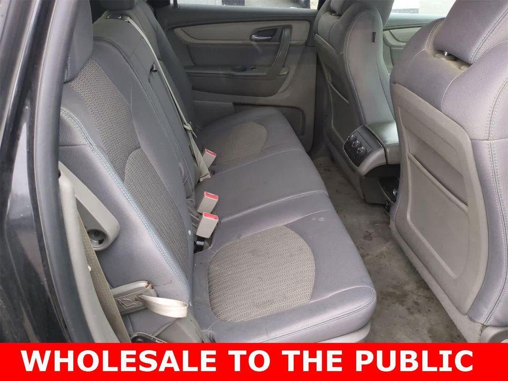 used 2015 Chevrolet Traverse car, priced at $3,900