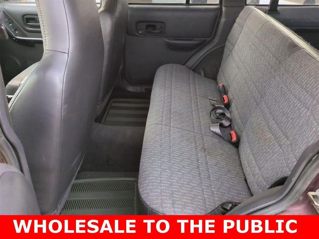 used 2001 Jeep Cherokee car, priced at $7,500