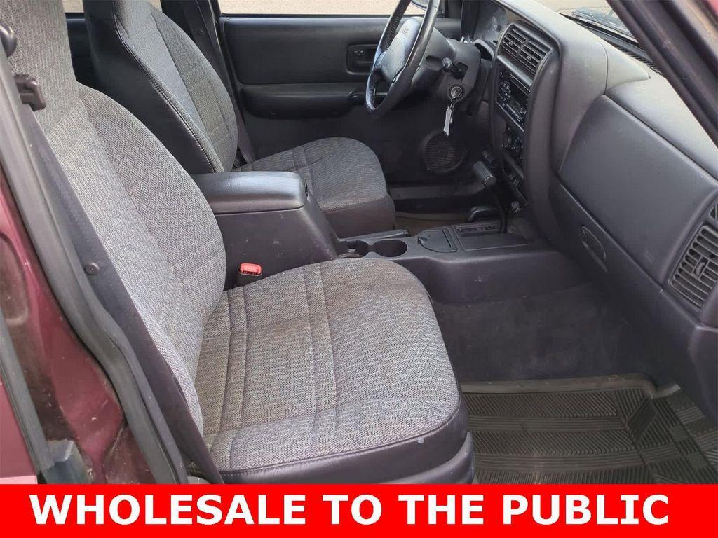 used 2001 Jeep Cherokee car, priced at $7,500