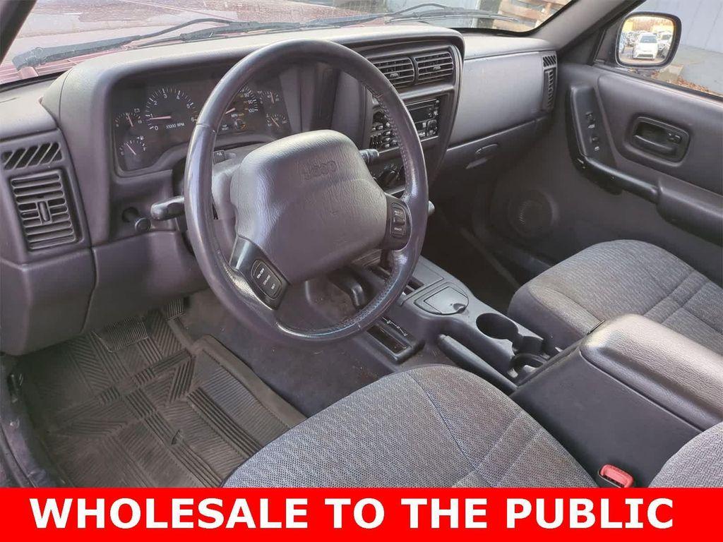 used 2001 Jeep Cherokee car, priced at $7,500