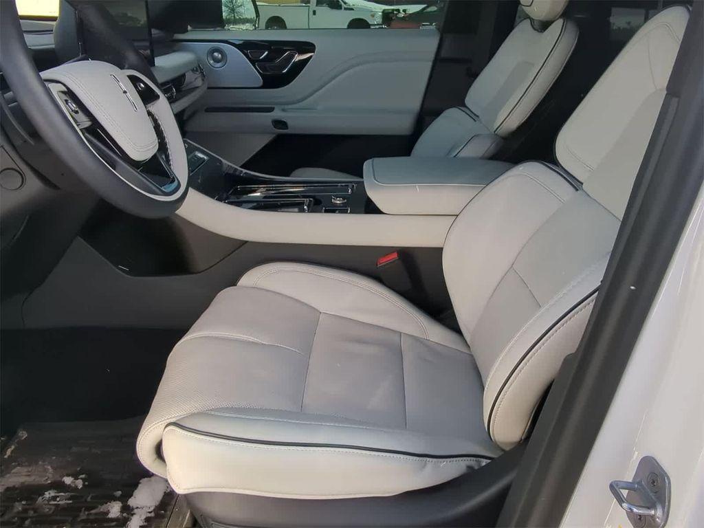 used 2025 Lincoln Aviator car, priced at $71,500