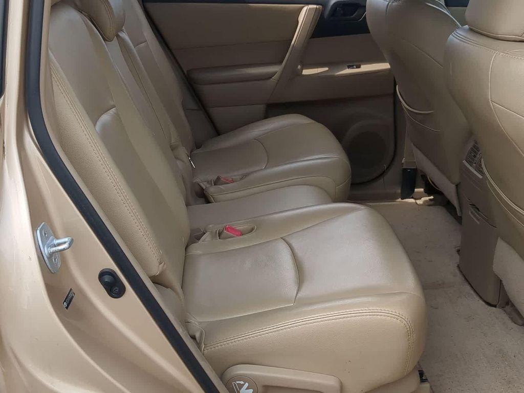 used 2008 Toyota Highlander car, priced at $8,180