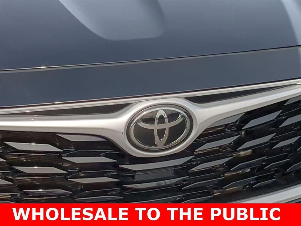 used 2021 Toyota Highlander car, priced at $16,900