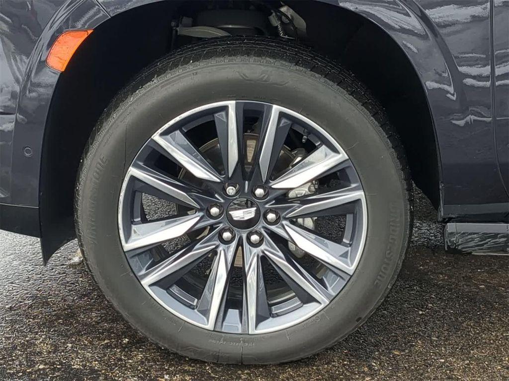 used 2022 Cadillac Escalade ESV car, priced at $65,791