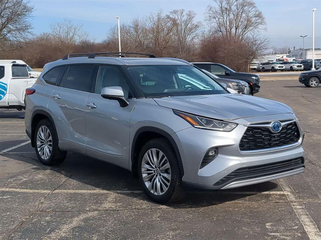 used 2023 Toyota Highlander Hybrid car, priced at $47,713