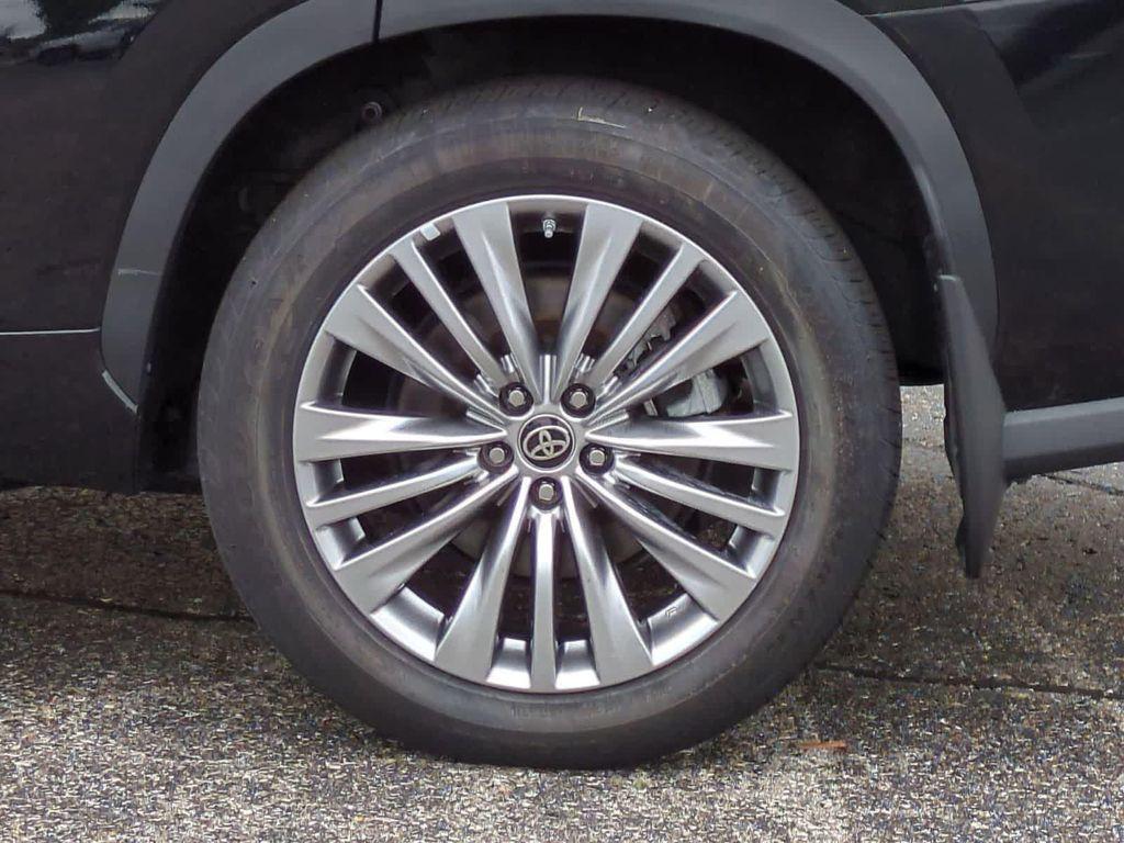 used 2024 Toyota Highlander car, priced at $49,280
