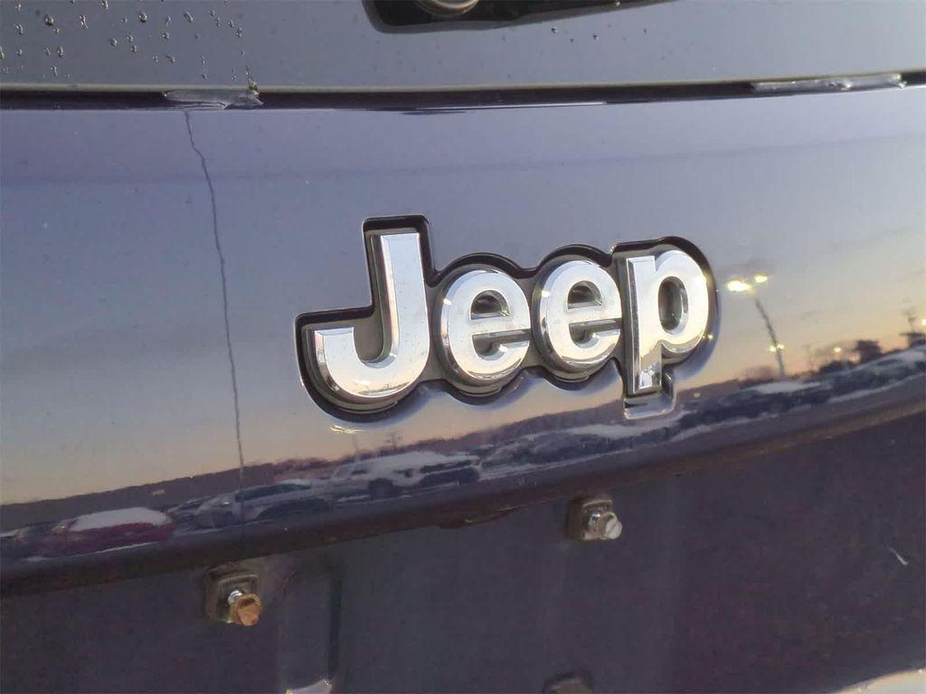 used 2017 Jeep Grand Cherokee car, priced at $12,997