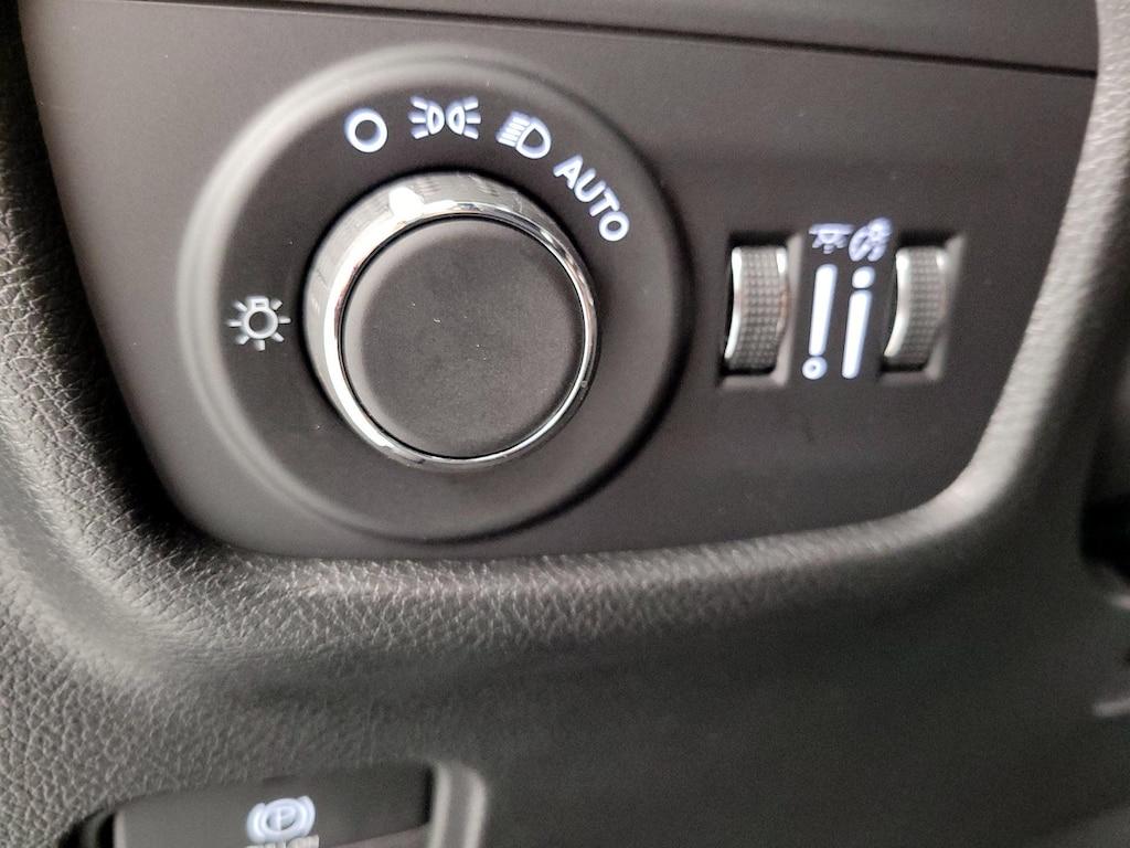 used 2025 Jeep Grand Cherokee car, priced at $33,998