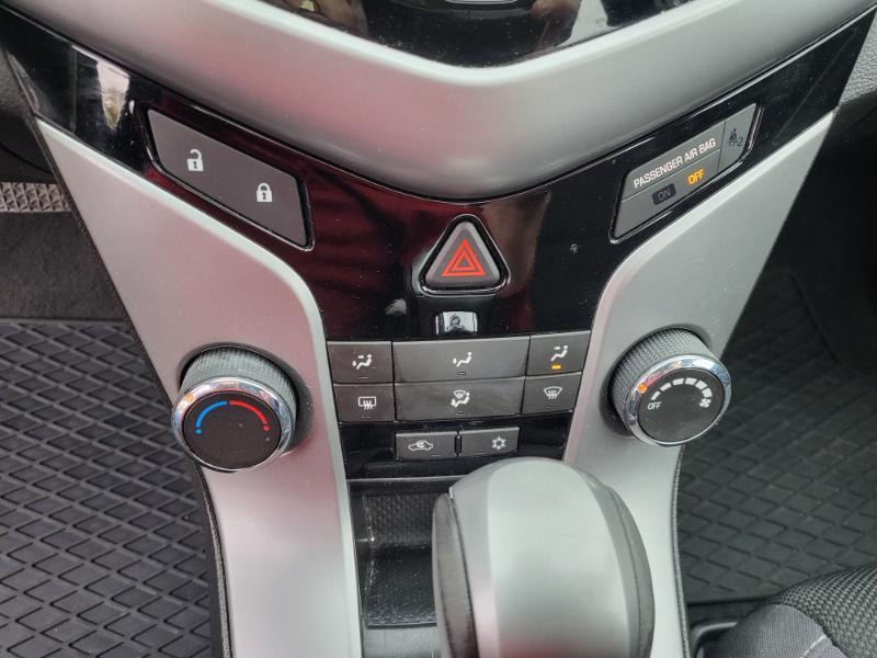 used 2014 Chevrolet Cruze car, priced at $6,295