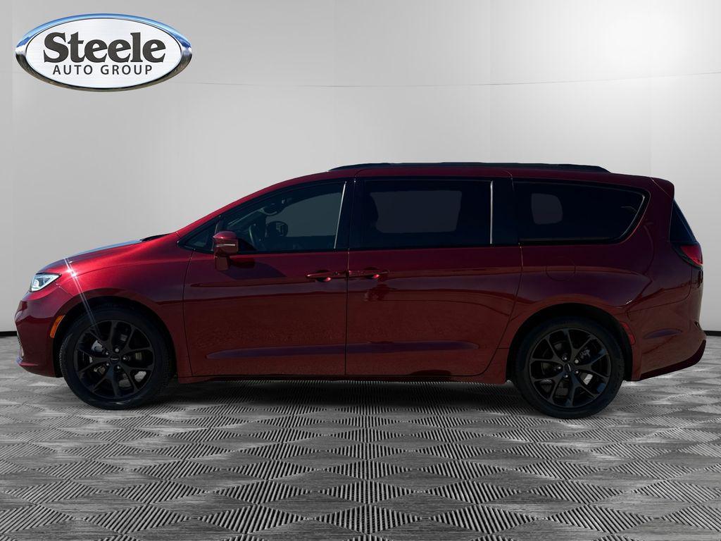 used 2022 Chrysler Pacifica car, priced at $21,388