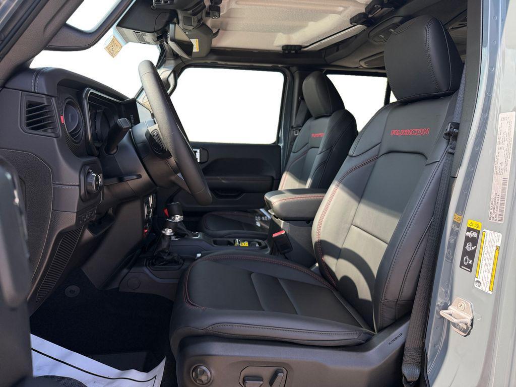 new 2025 Jeep Wrangler car, priced at $60,085