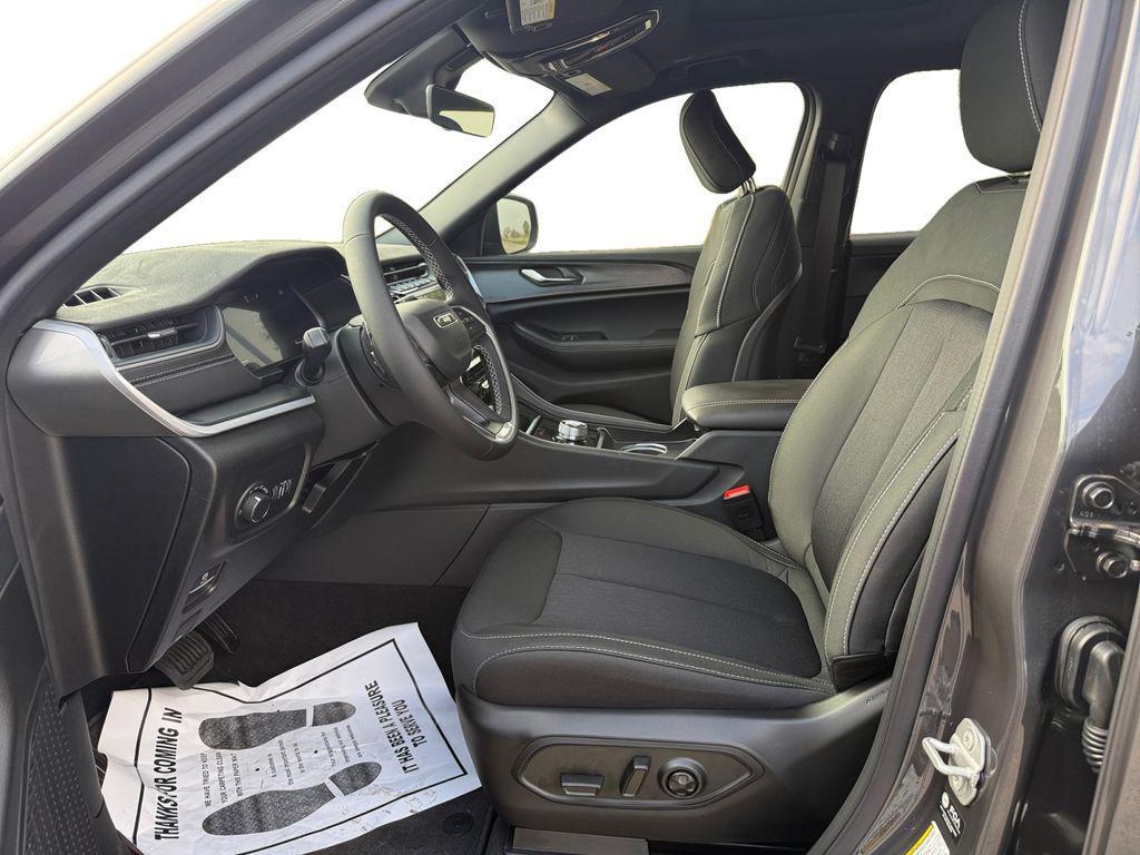 new 2025 Jeep Grand Cherokee L car, priced at $36,057