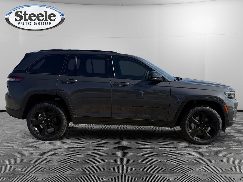 new 2025 Jeep Grand Cherokee car, priced at $49,959