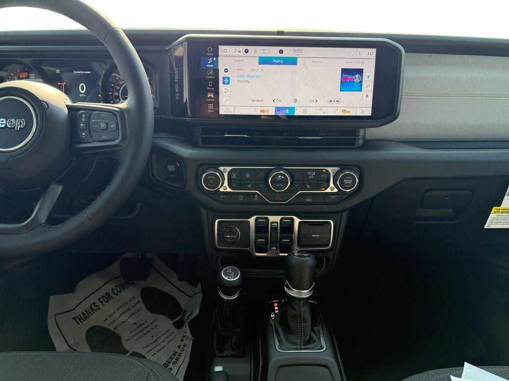 new 2025 Jeep Wrangler car, priced at $46,195