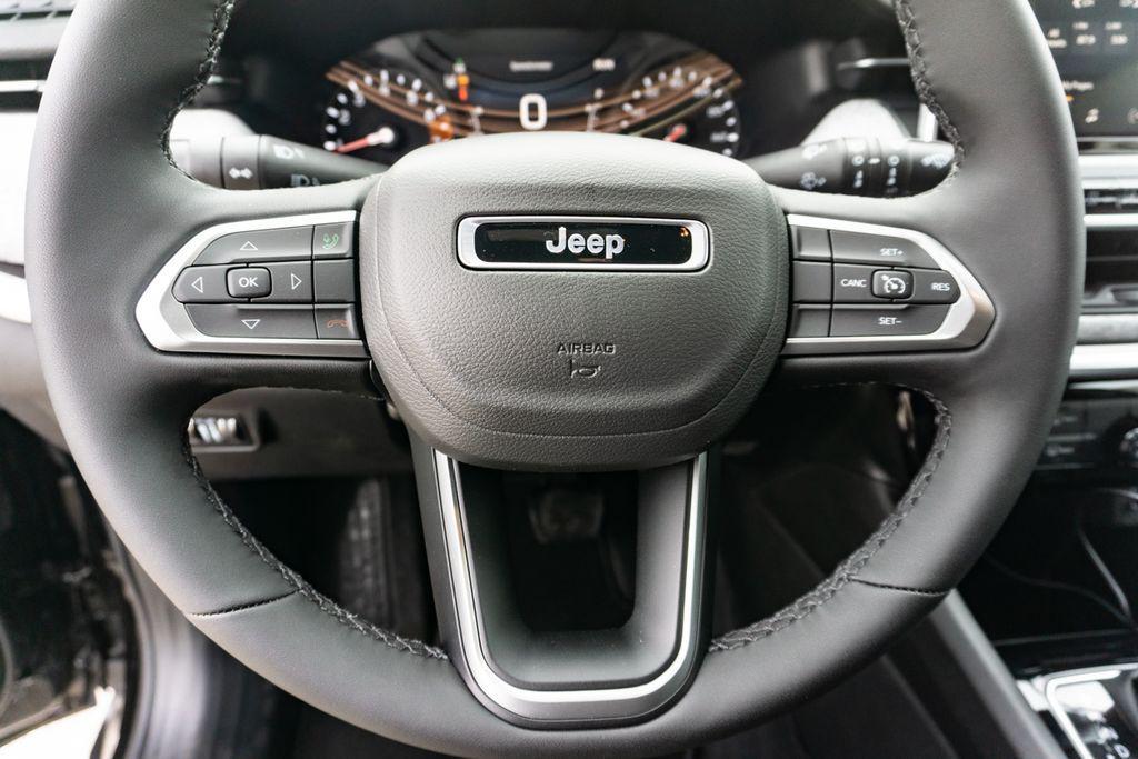 new 2025 Jeep Compass car, priced at $25,385