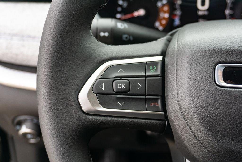 new 2025 Jeep Compass car, priced at $25,385