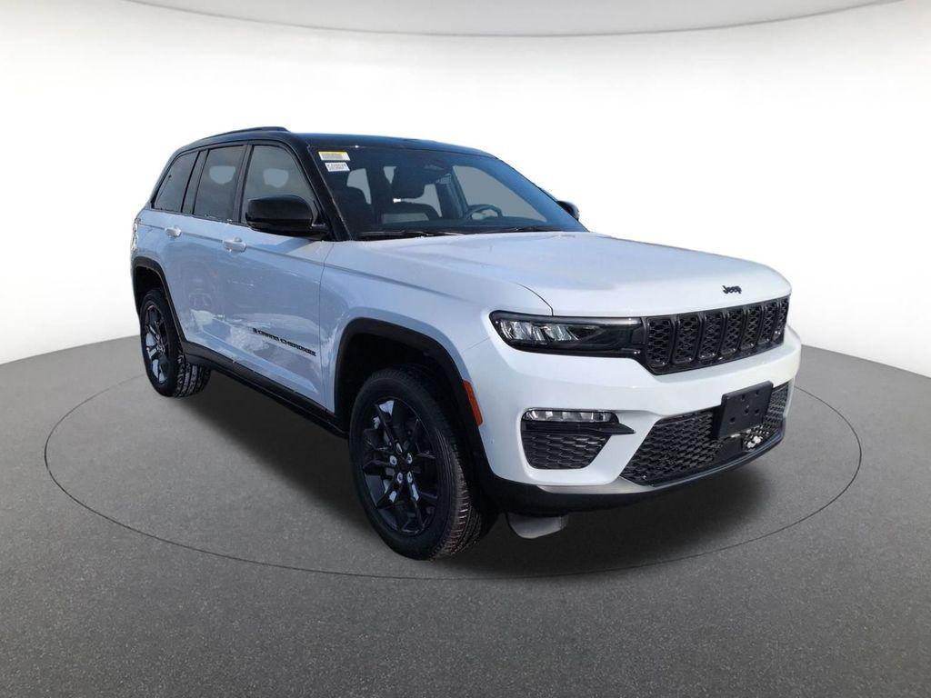 new 2025 Jeep Grand Cherokee car, priced at $49,390