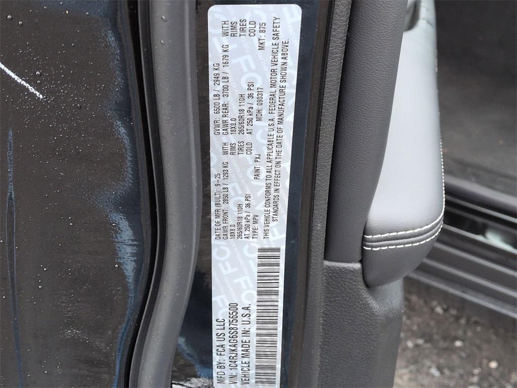 new 2025 Jeep Grand Cherokee L car