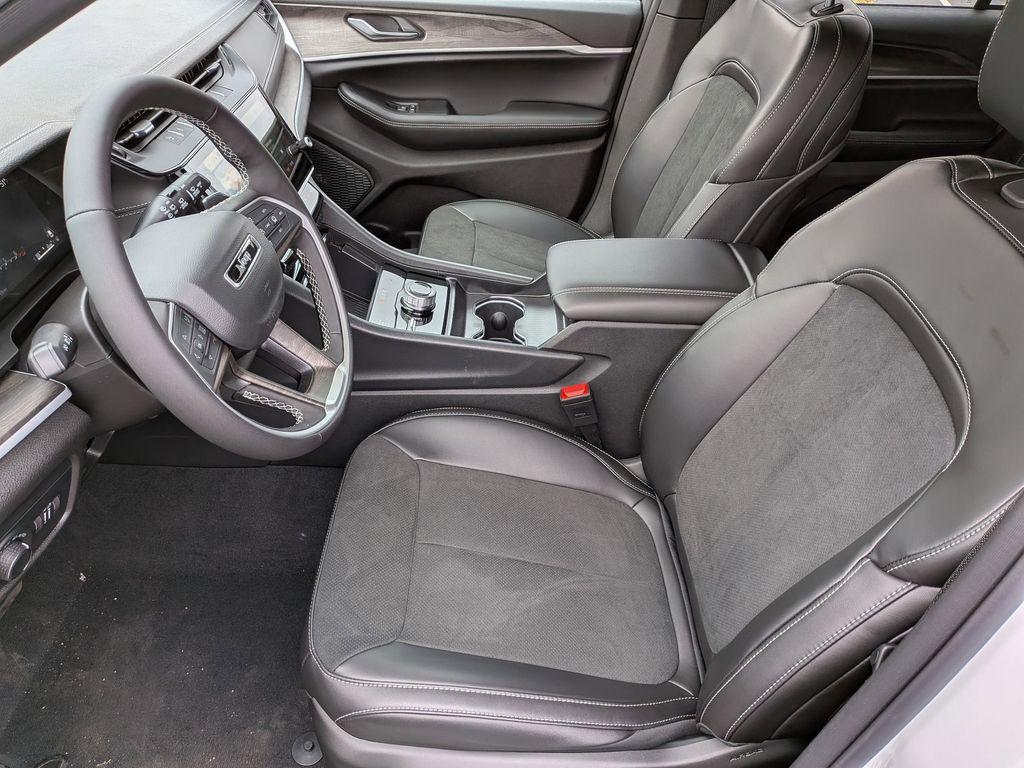 new 2026 Jeep Grand Cherokee car, priced at $47,075