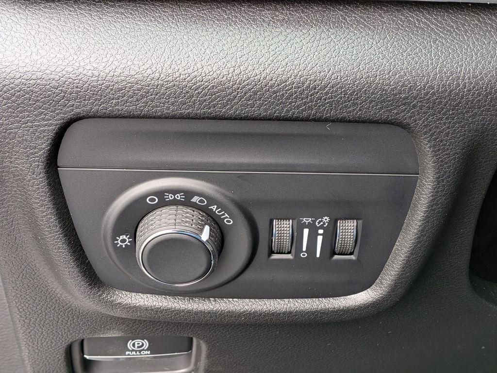 new 2026 Jeep Grand Cherokee car, priced at $47,075