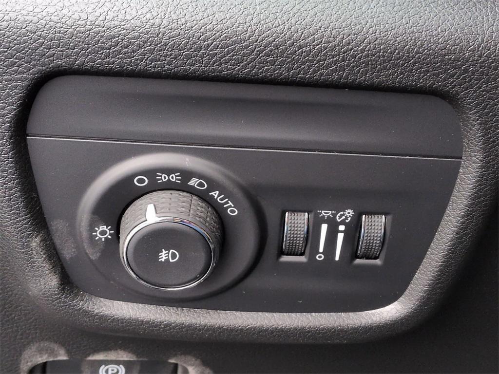 new 2026 Jeep Grand Cherokee car, priced at $49,805