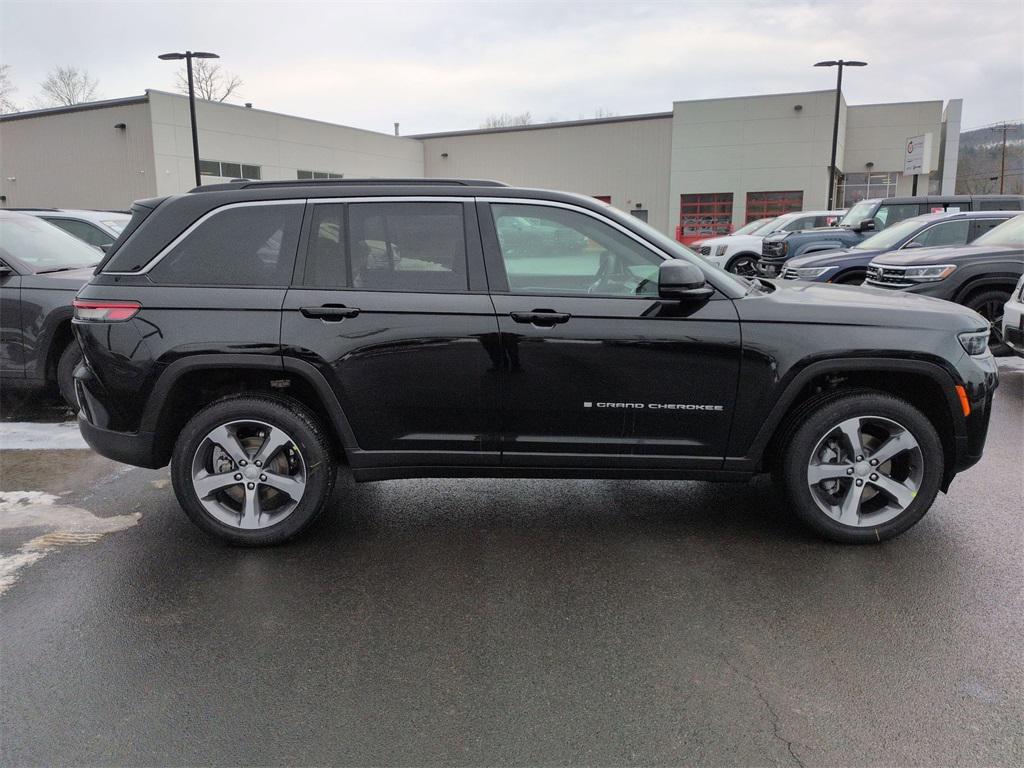 new 2026 Jeep Grand Cherokee car, priced at $49,805