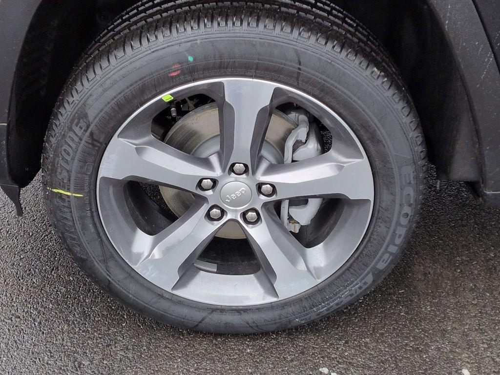 new 2026 Jeep Grand Cherokee car, priced at $49,805