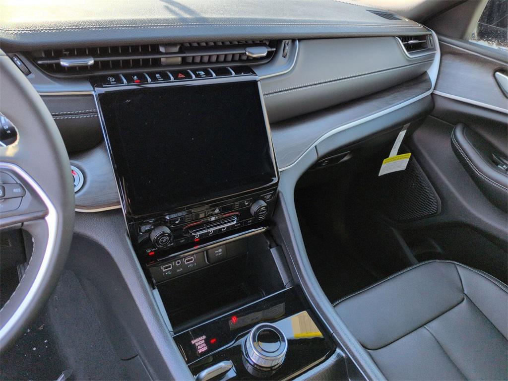 new 2025 Jeep Grand Cherokee car, priced at $48,470