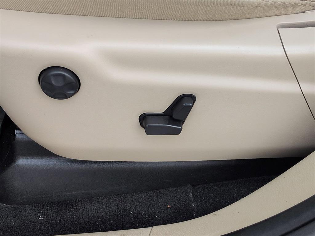 used 2021 Jeep Grand Cherokee car, priced at $21,800