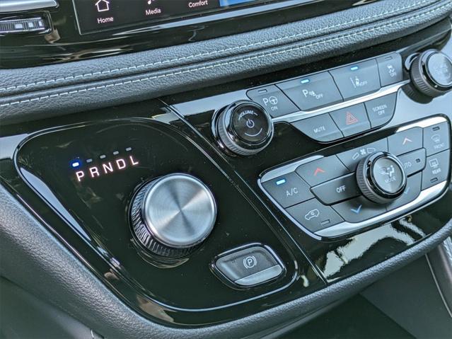 new 2023 Chrysler Pacifica Hybrid car