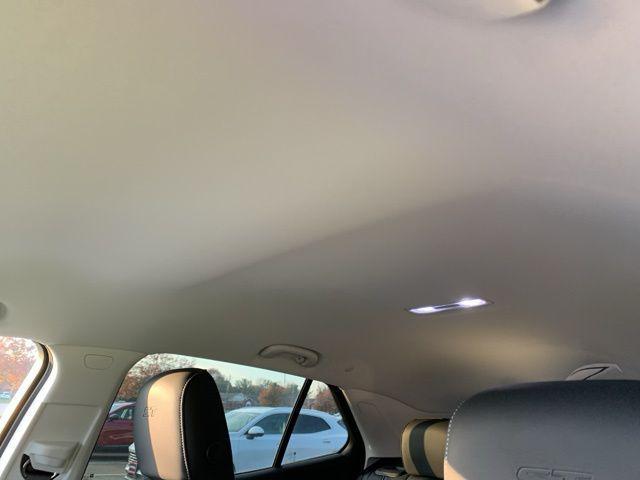 new 2025 Buick Envision car, priced at $40,240