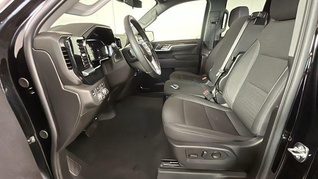 new 2026 GMC Sierra 1500 car, priced at $43,683