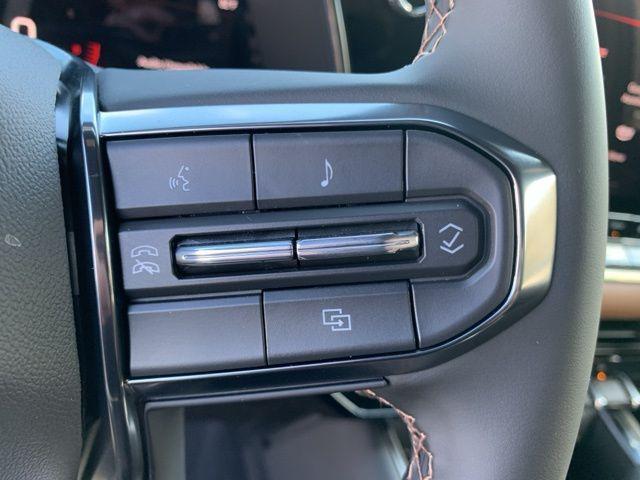 new 2025 GMC Canyon car, priced at $46,260