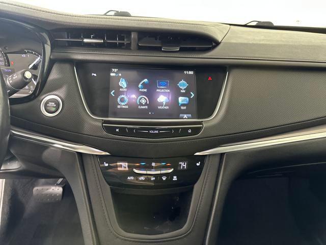 2019 Crystal White Tricoat Cadillac XT5