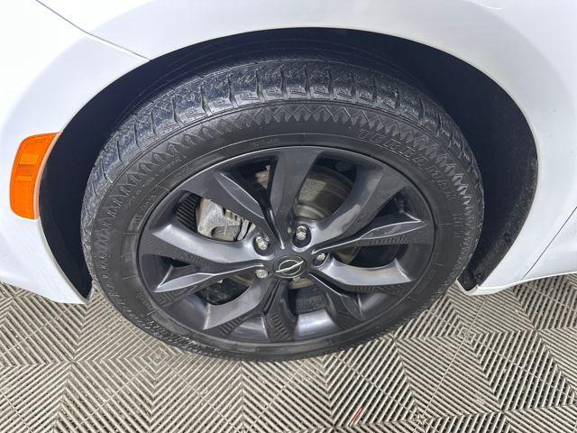 used 2020 Chrysler Pacifica car, priced at $17,500