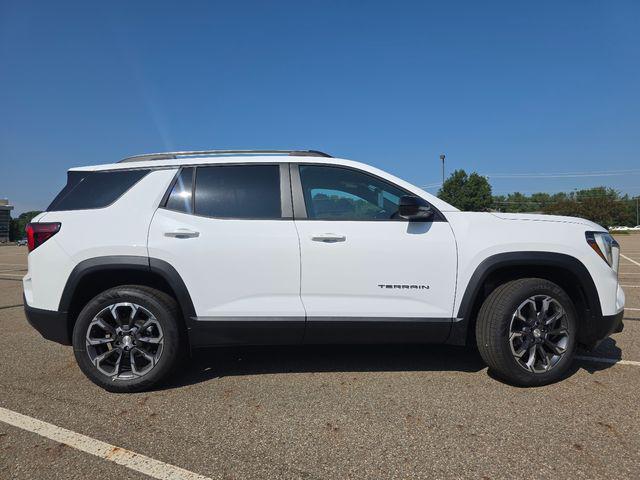 new 2027 GMC Terrain car, priced at $33,487