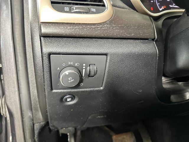 used 2016 Jeep Grand Cherokee car, priced at $10,300