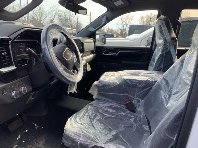 new 2026 GMC Sierra 1500 car, priced at $43,995