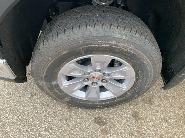 new 2026 GMC Sierra 1500 car, priced at $35,675