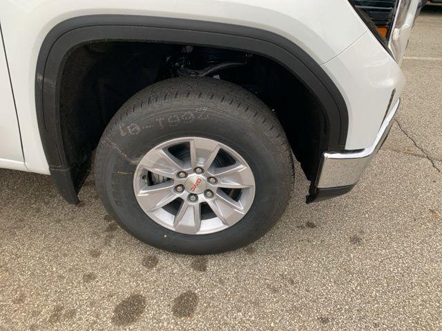 new 2026 GMC Sierra 1500 car, priced at $35,675